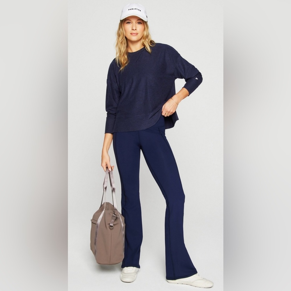 Fabletics Cloud Jersey Boxy Top | Large | Long Sleeve | NWT | Navy Heather - Picture 3 of 10
